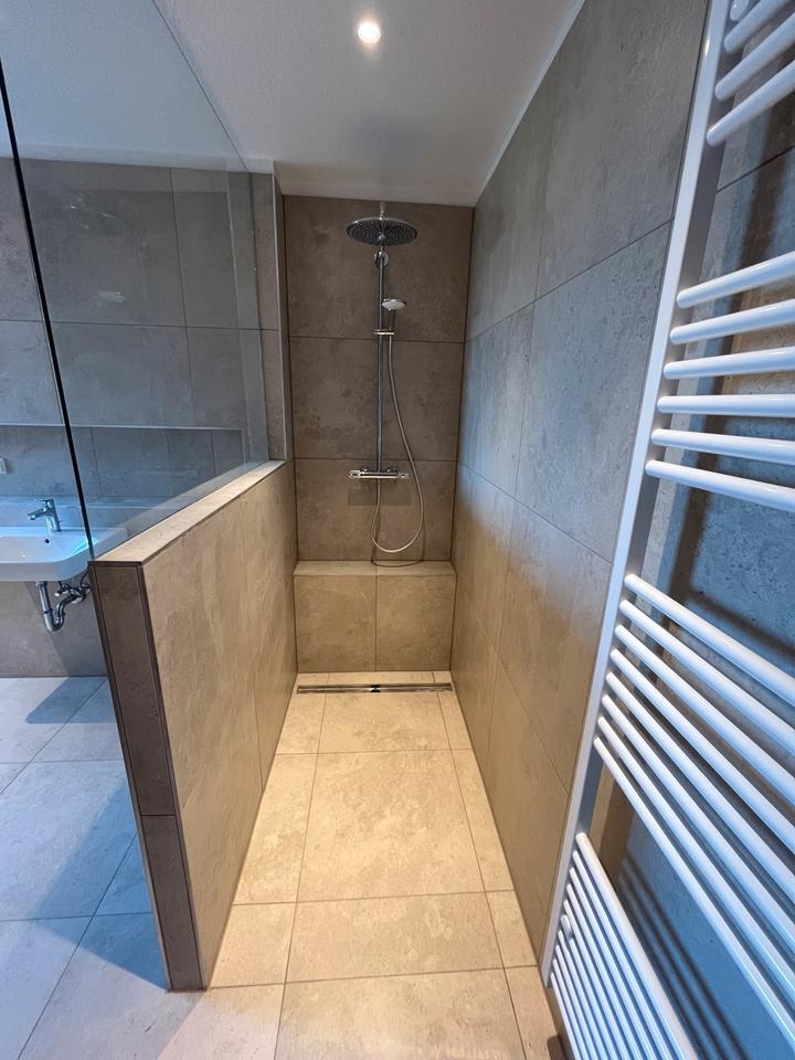 Doppelhaus Hälfte in Top Lage frisch renoviert, mit Garten zimmer