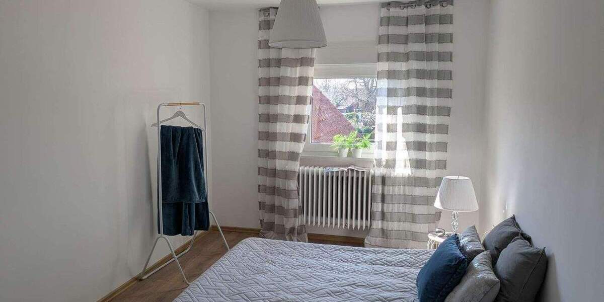 Mit den (Groß)Eltern unter einem Dach? Gartenanteil und 2 Garagen inklusive! 7 zimmer