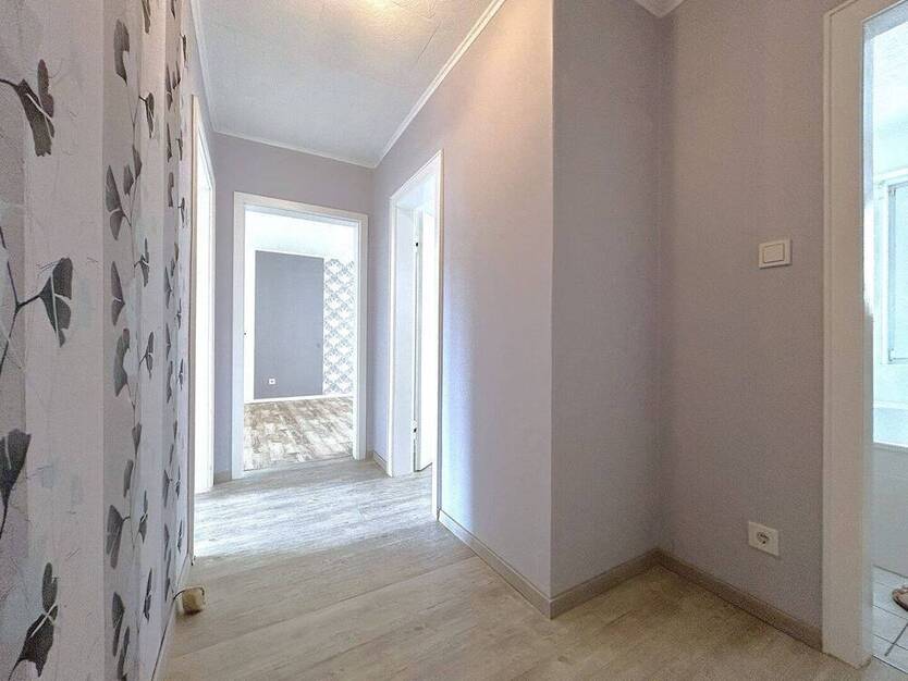 Freundliche 2 Zimmerwohnung mit Balkon in ruhiger Lage