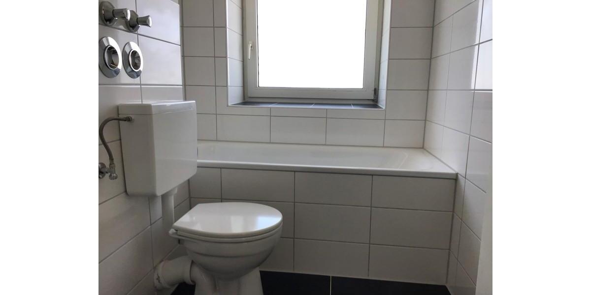 Etagenwohnung Hannover Herrenhausen-Stöcken - 3 Zimmer, 91 m&sup2;, 860&euro; | Angebot:25489050