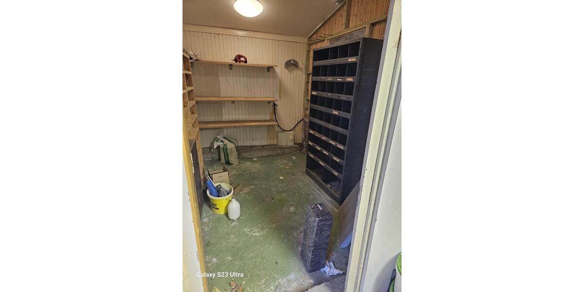 Lagerraum, Werkstatt, keine Autoschrauberl zimmer