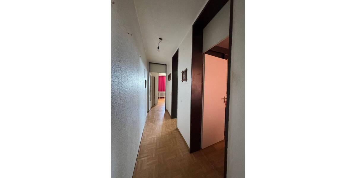 Etagenwohnung Hannover Linden-Mitte - 4 Zimmer, 100 m&sup2;, 100.000&euro; | Angebot:25211702