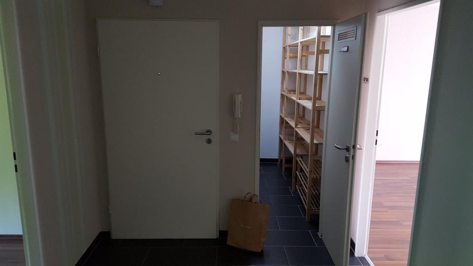 Helle 3-Zimmer-Wohnung mit Loggia und EBK in Kirchrode