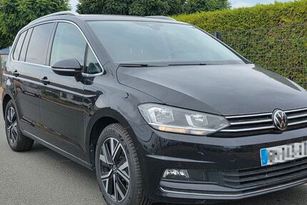 VW Touran 179.365 km 16.741 &euro; Garbsen 30827