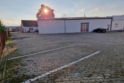 Direkt v. Eigentümer: Halle mit Büro, Lager, Hebebühne,Parkplätze zimmer