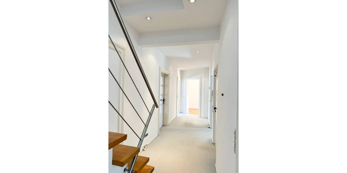 Etagenwohnung Hannover Döhren - 4 Zimmer, 135 m&sup2;, 1.400&euro; | Angebot:26117600