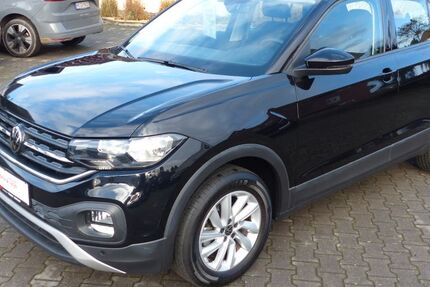 VW T-Cross 18.900 km 17.990 € Steinhude 31515