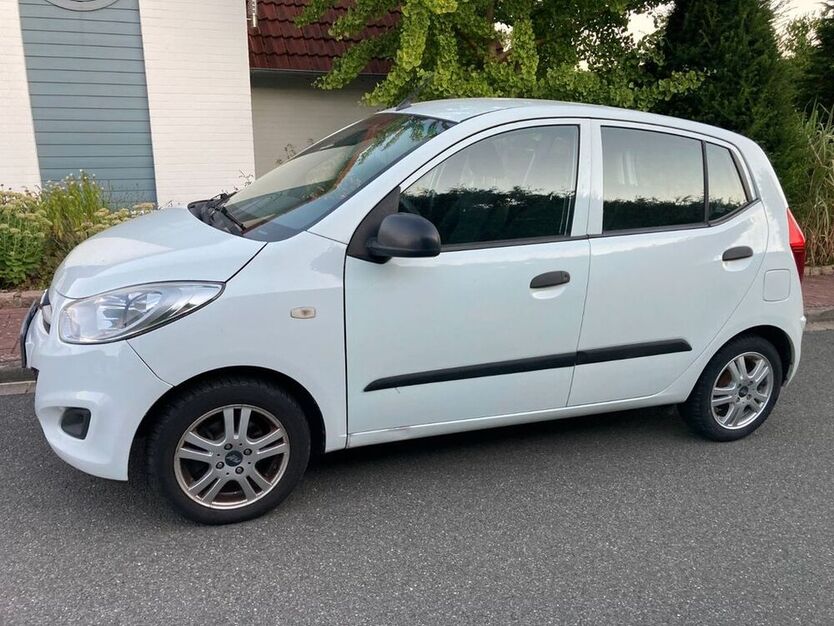 i10