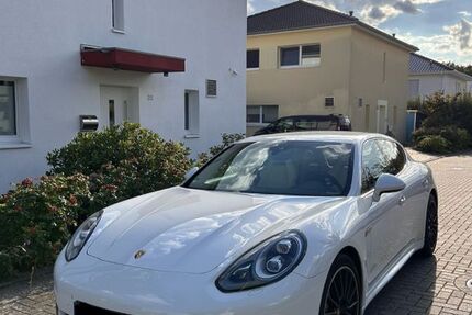 Porsche Panamera 129.452 km 34.500 &euro; Hannover 30457