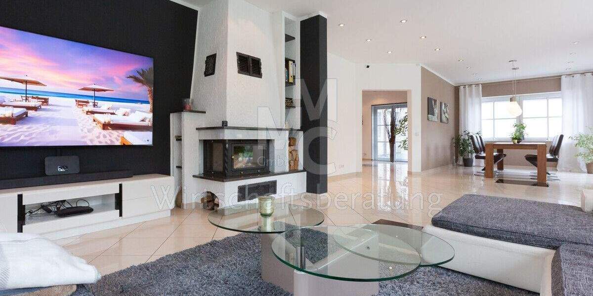 Einfamilienhaus Isernhagen / Altwarmbüchen Altwarmbüchen - 7 Zimmer, 319 m&sup2;, 1.245.000&euro; | Angebot:25745085