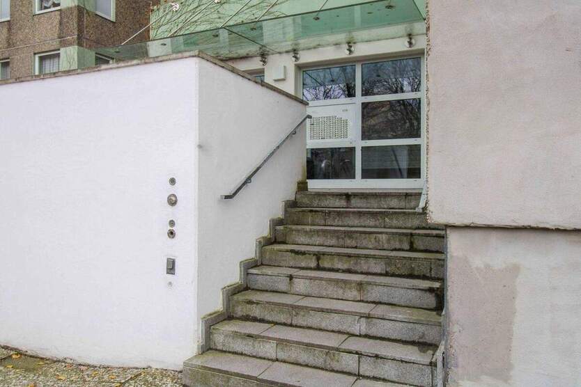 Vermietetes 1-Zimmer-App. mit Balkon und Keller in Hannover Groß-Buchholz 1 zimmer