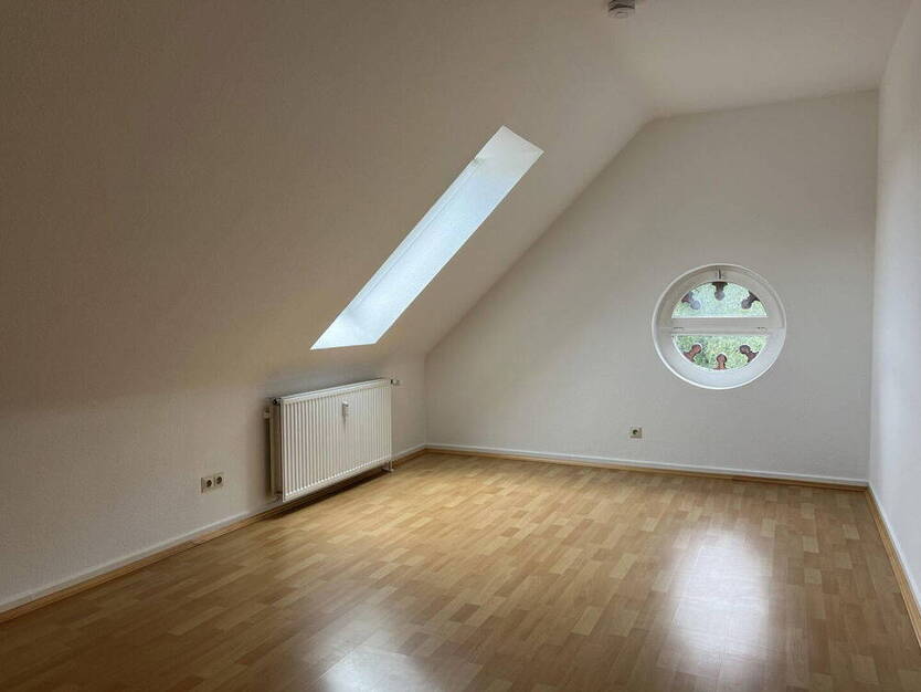 DG-Wohnung auf historischer Hofstelle im alten Dorf von Hemmingen nur 7 km vom AEGI