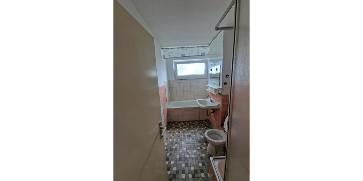 Etagenwohnung Ronnenberg - 3 Zimmer, 103 m&sup2;, 150.000&euro; | Angebot:26587220