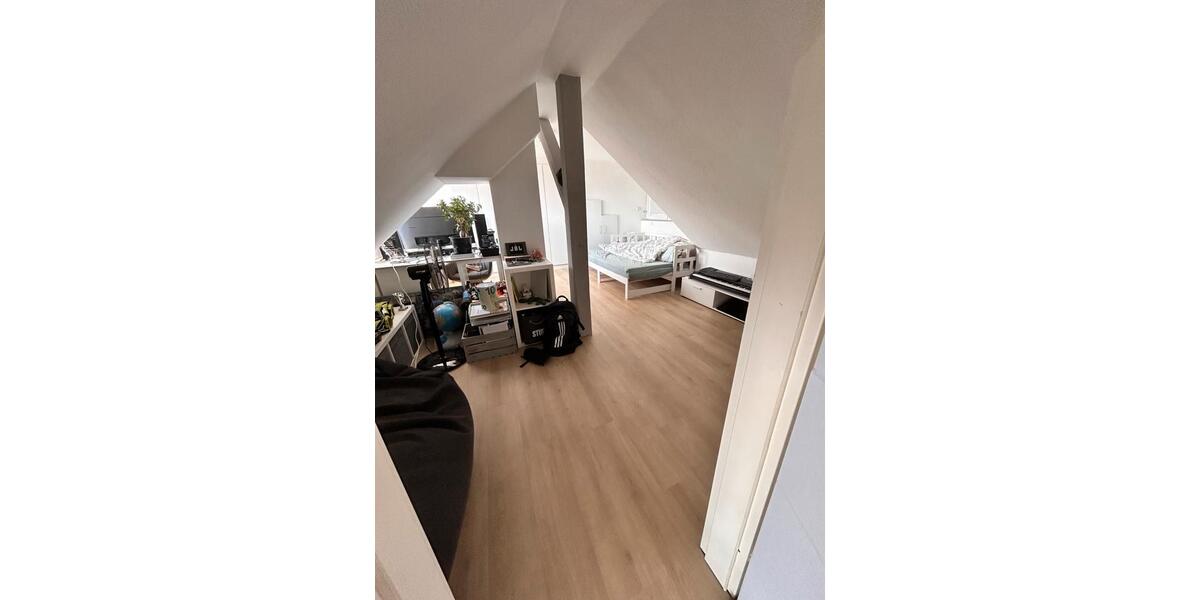 Dachgeschoßwohnung Burgdorf - 2.5 Zimmer, 70 m&sup2;, 189.000&euro; | Angebot:26291622