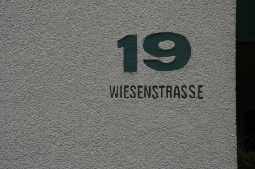 Nähe Leineaue ... Ruhiges Wohnen im Mehrfamilienhaus ... inkl. Garage ... !!!