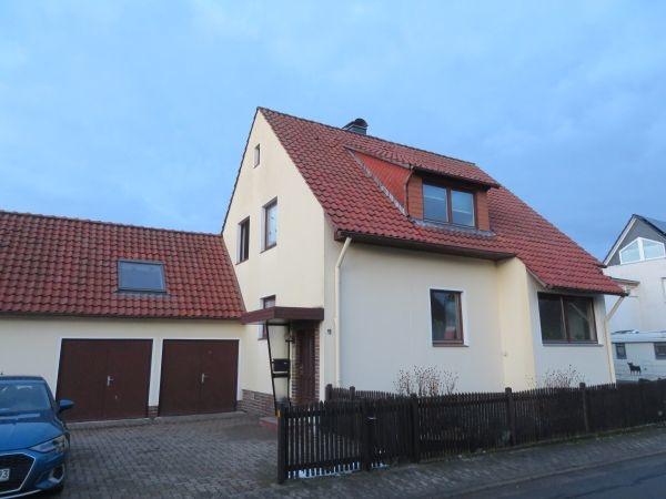 Erdgeschoßwohnung Langenhagen Engelbostel - 4.5 Zimmer, 140 m&sup2;, 1.300&euro; | Angebot:26068362