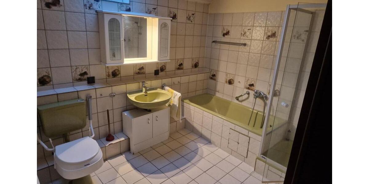 Etagenwohnung Burgdorf - 3 Zimmer, 102 m&sup2;, 850&euro; | Angebot:25715100