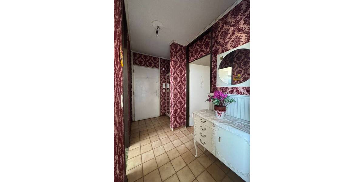 Etagenwohnung Hannover Linden-Mitte - 4 Zimmer, 100 m&sup2;, 100.000&euro; | Angebot:25211702