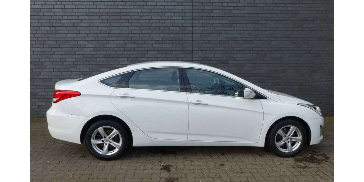 Hyundai i40 99.700 km 11.700 &euro; Hannover 30179