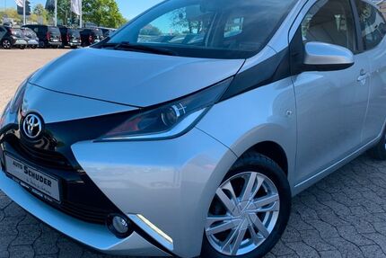 Toyota Aygo (X) 57.250 km 8.990 &euro; Hildesheim 31137