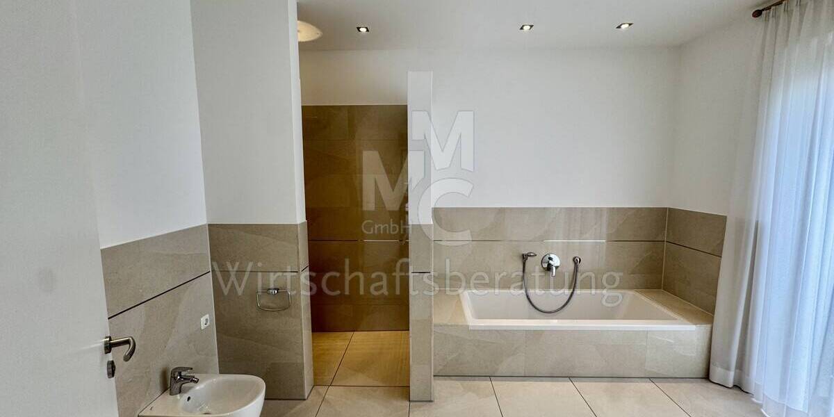 Einfamilienhaus Hannover / Isernhagen-Süd Isernhagen-Süd - 5 Zimmer, 217 m&sup2;, 2.100.000&euro; | Angebot:26798845
