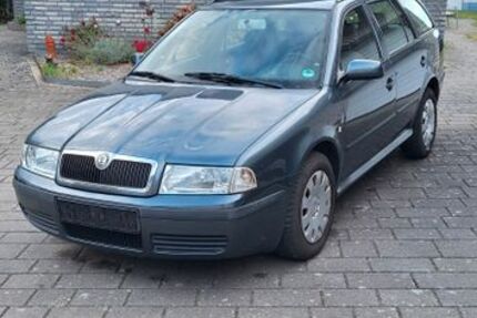 Skoda Octavia 175.503 km 18.900 € Peine 31226