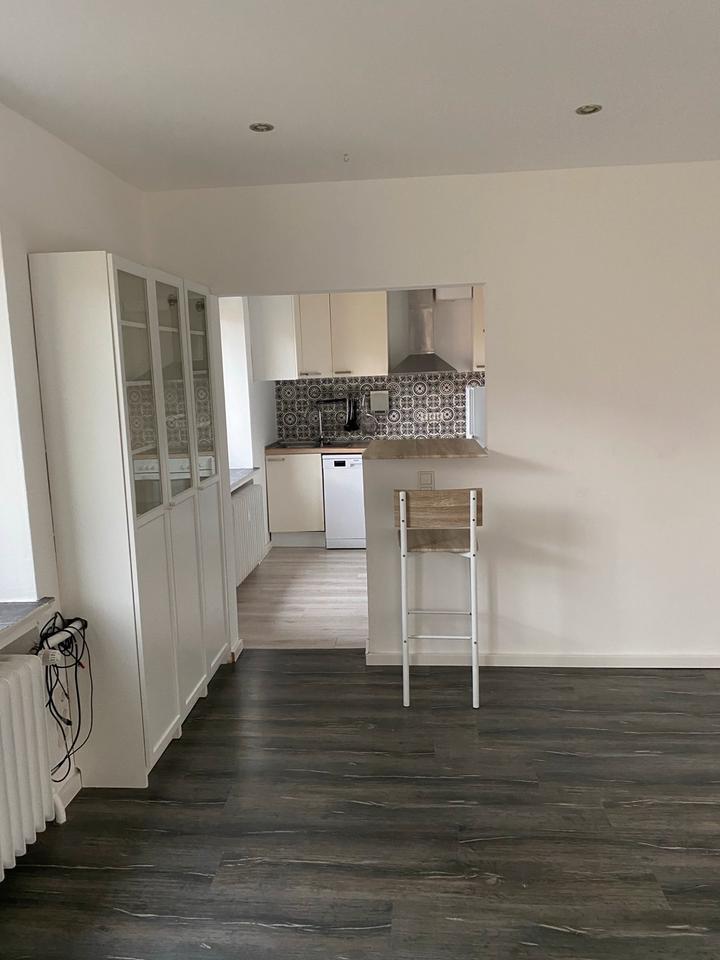 Gemütliche 1-Zimmer-Wohnung, teilmöbliert, mit Küche & Stellplatz