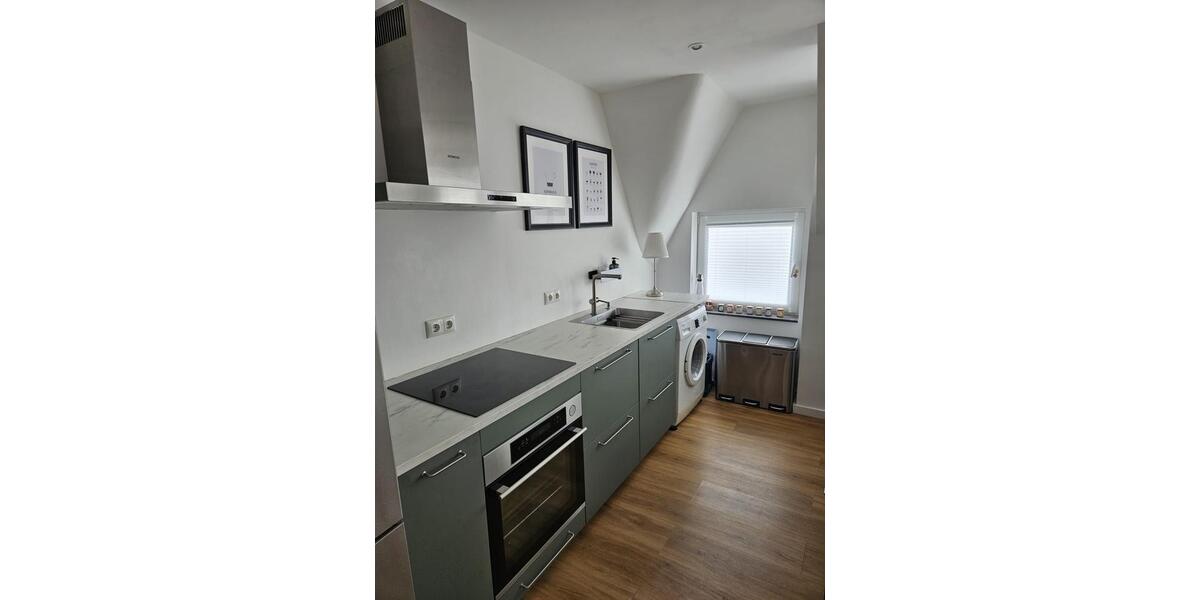 Dachgeschoßwohnung Hannover Vahrenwald-List - 7 Zimmer, 105 m&sup2;, 1.800&euro; | Angebot:27630855