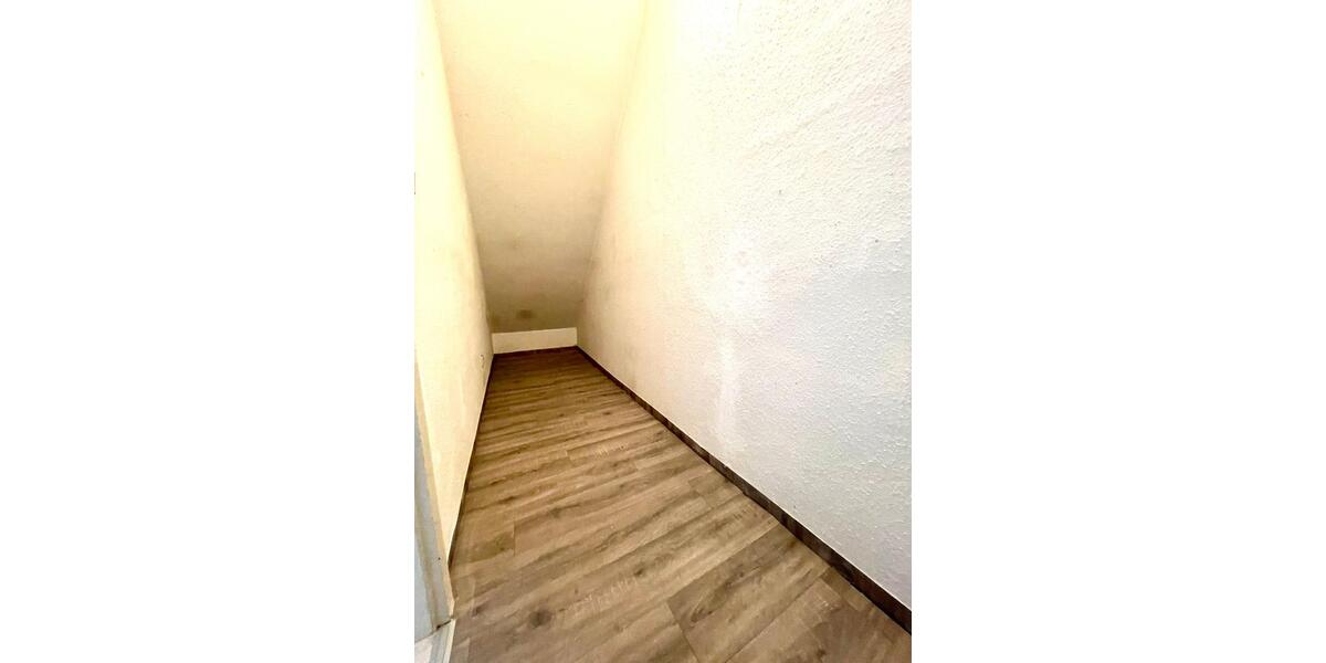 Reihenhaus Sehnde - 3 Zimmer, 95 m&sup2;, 890&euro; | Angebot:23795237