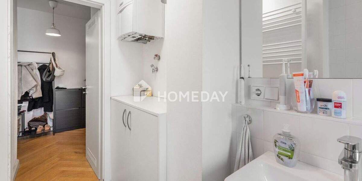 Stilvoll, zentral & bezugsfrei: Sanierte 2-Zimmer-Wohnung mit Loggia in der Südstadt 2 zimmer