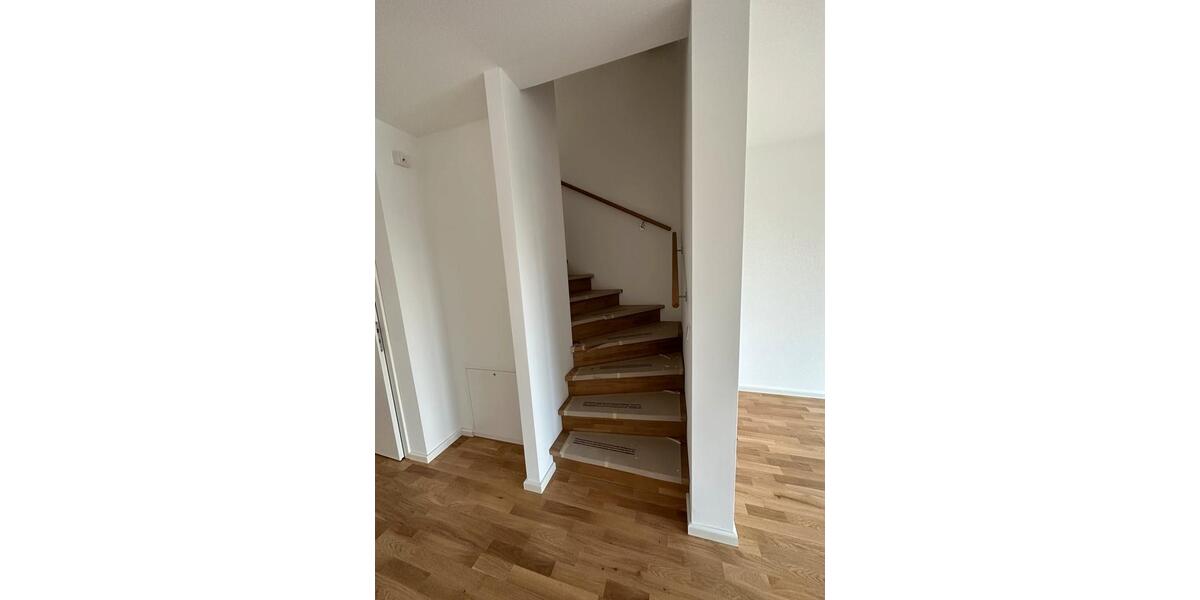 Reihenhaus Hannover Buchholz-Kleefeld - 4 Zimmer, 121 m&sup2;, 589.000&euro; | Angebot:26125770