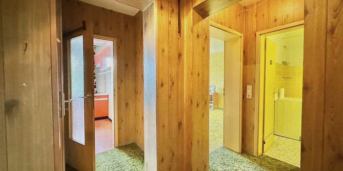 Großzügige 4-Zimmer-Wohnung mit Balkon und viel Potenzial - Ideal für Familien mit Kindern ! 4 zimmer