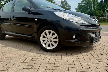 Peugeot 206 85.000 km 2.999 &euro; Hannover 30179
