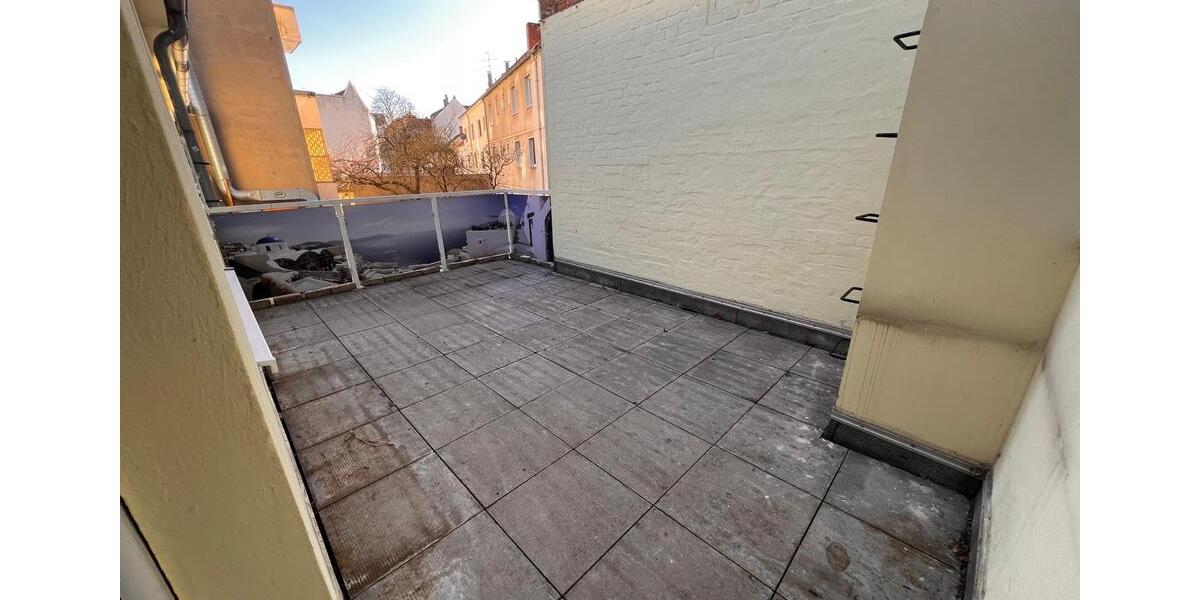 Etagenwohnung Hannover Nord - 4 Zimmer, 122 m&sup2;, 1.630&euro; | Angebot:25639031