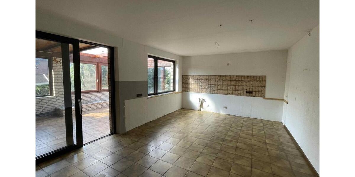 Großzügiges EFH, 6 Zimmer, Wintergarten, ideal für große Familie 6 zimmer