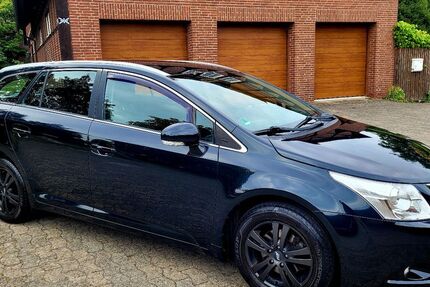 Toyota Avensis 131.946 km 7.999 &euro; Isernhagen 30916