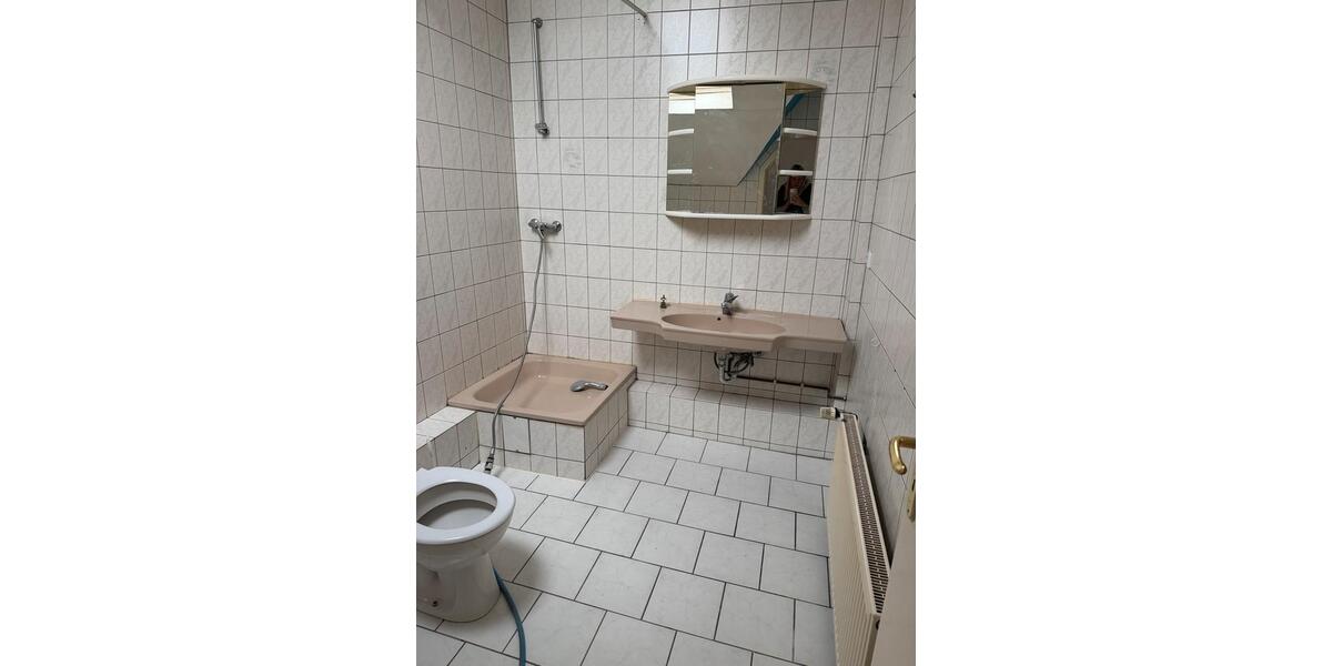 Einfamilienhaus Wedemark - 7 Zimmer, 180 m&sup2;, 285.000&euro; | Angebot:26091118