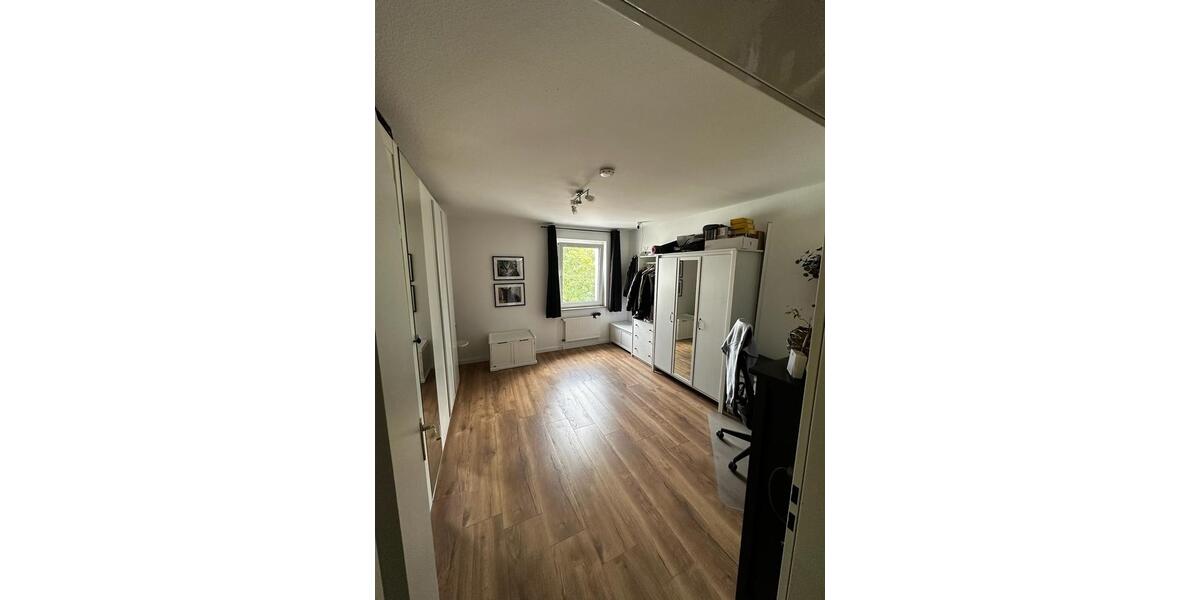 Etagenwohnung Ronnenberg - 3 Zimmer, 90 m&sup2;, 290.000&euro; | Angebot:24744733