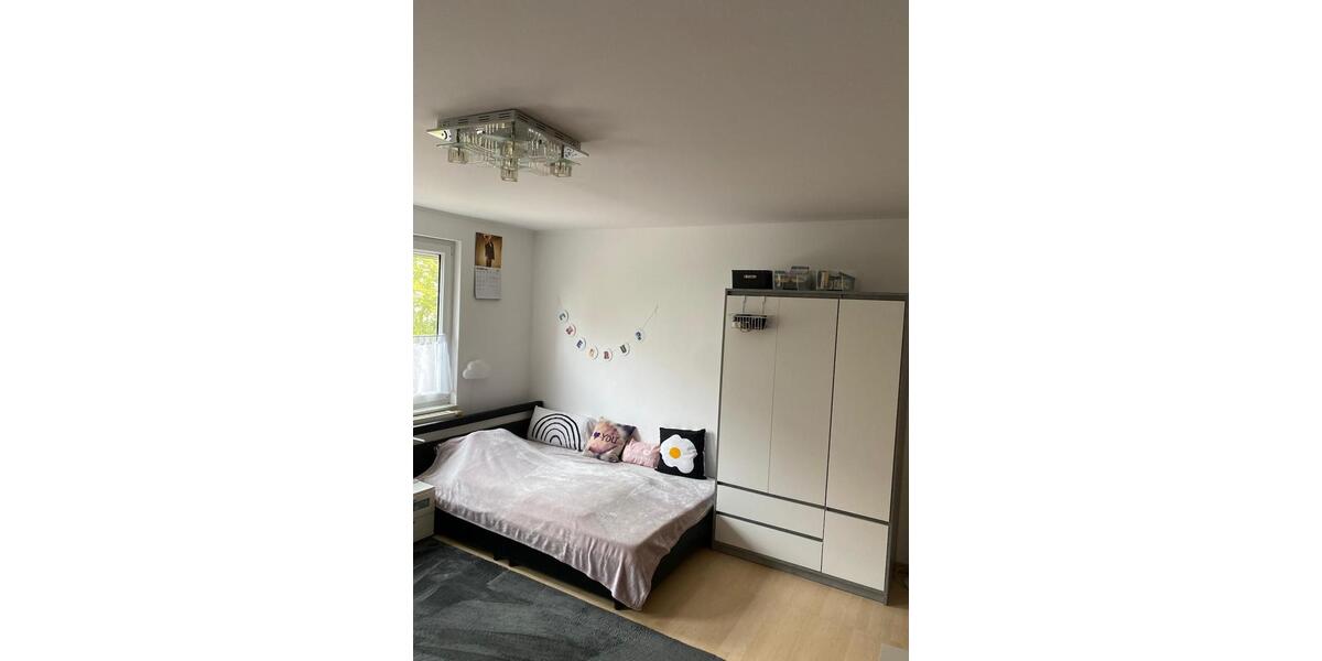Reihenhaus Garbsen - 5 Zimmer, 140 m&sup2;, 1.780&euro; | Angebot:27607082