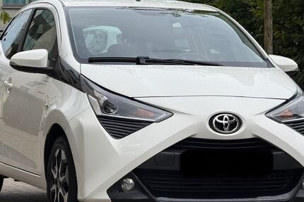 Toyota Aygo (X) 56.000 km 10.799 &euro; Hannover 30179