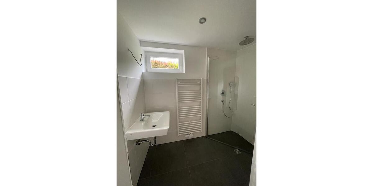 Etagenwohnung Hildesheim Himmelsthür - 2 Zimmer, 105 m&sup2;, 825&euro; | Angebot:25922695