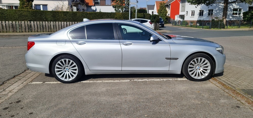 BMW 740 248.000 km 13.800 € Hannover 30159