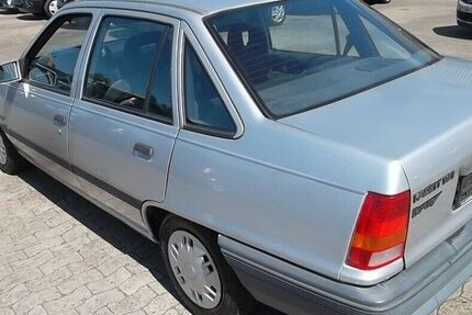 Opel Kadett 74.000 km 6.950 &euro; Garbsen/ Hannover 30827