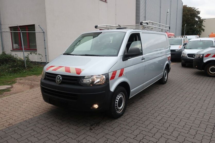 VW T5 Transporter 258.628 km 13.300 € Hannover 30179