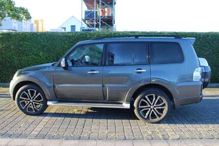 Mitsubishi Pajero 160.000 km 25.000 € Hannover 30451