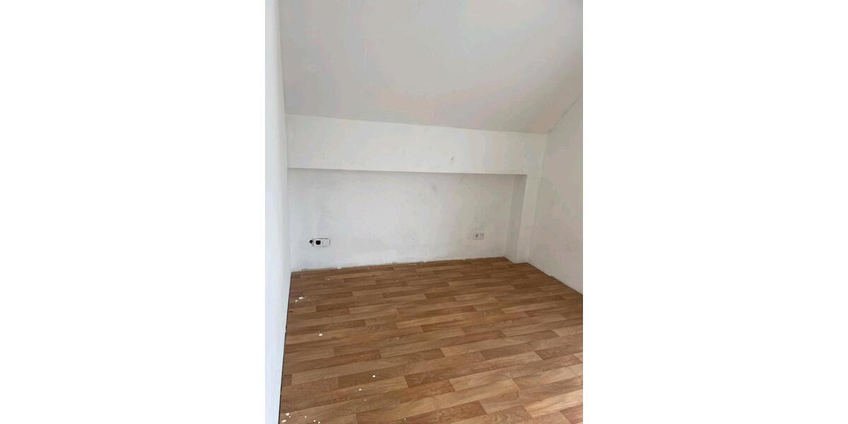 Etagenwohnung Seelze - 5 Zimmer, 95 m&sup2;, 1.500&euro; | Angebot:26256635
