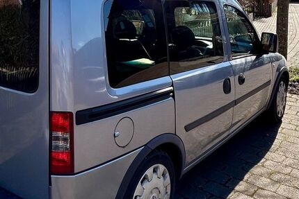 Opel Combo 153.500 km 4.200 &euro; Burgwedel 30938
