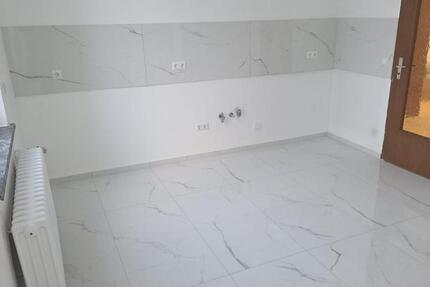 frisch sanierte, geräumige 3 Zimmerwohnung -Vinnhorst- von Privat 3 zimmer