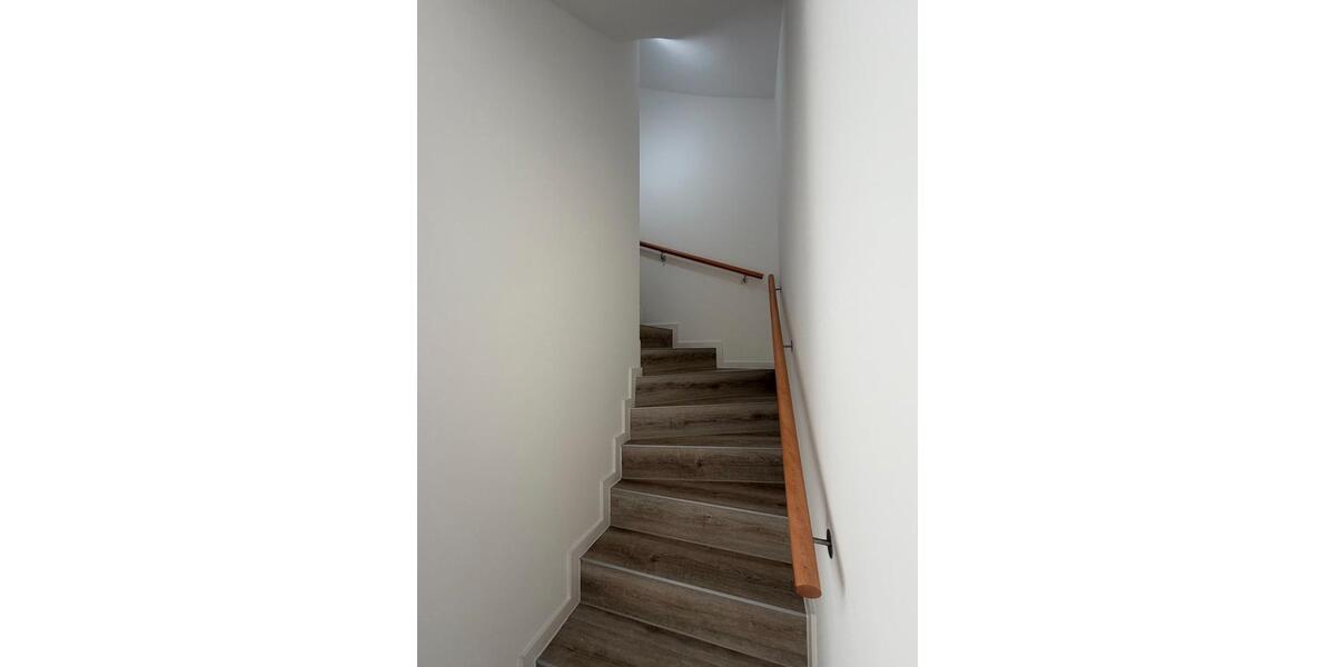 Reihenhaus Burgwedel - 5 Zimmer, 152 m&sup2;, 1.950&euro; | Angebot:26555801