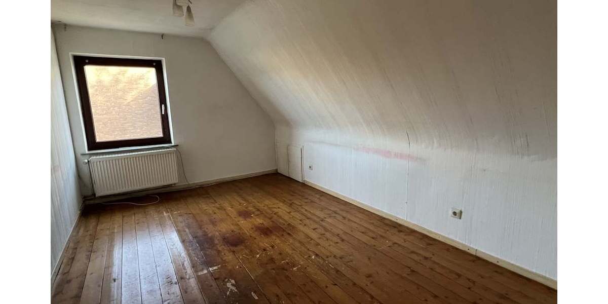 Großzügiges Wohnhaus mit Traumgarten 11 zimmer